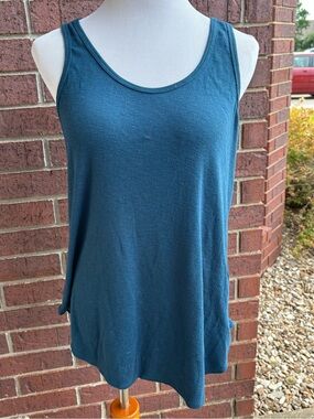Simply Styled Teal Blue Scoop Neck Tank